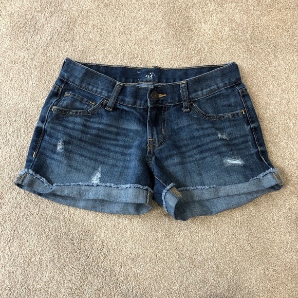 Old Navy Pants - Old Navy Y2K Low Rise Cuffed Denim Shorts Size 0